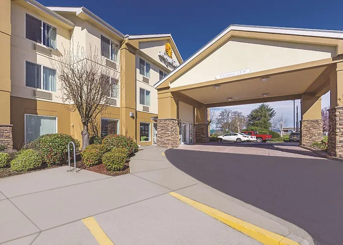 La Quinta By Wyndham Central Point - Medford