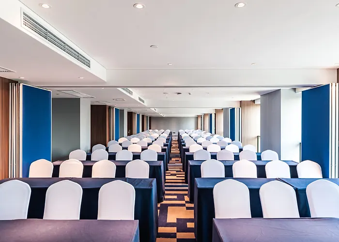 Holiday Inn Express Shanghai Baoyang By Ihg
