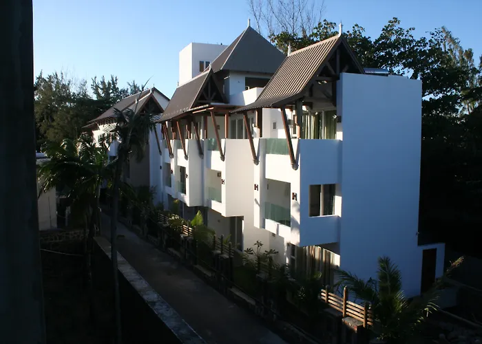 Dodola Lodge Pereybere Beach