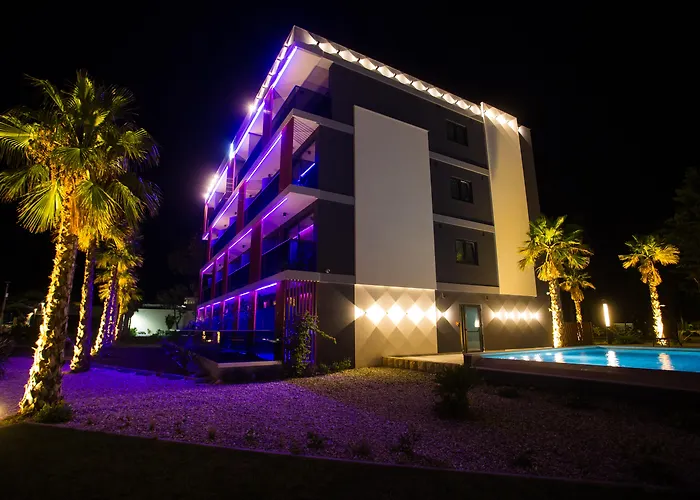 Liberty Plaza Hotel Novalja