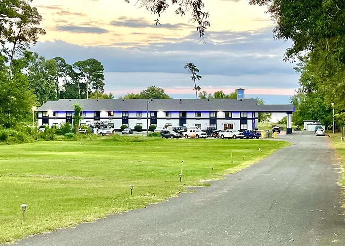 Rodeway Inn & Suites Hemphill