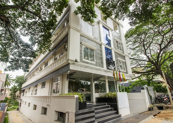 Hotel White Parrot Mysore