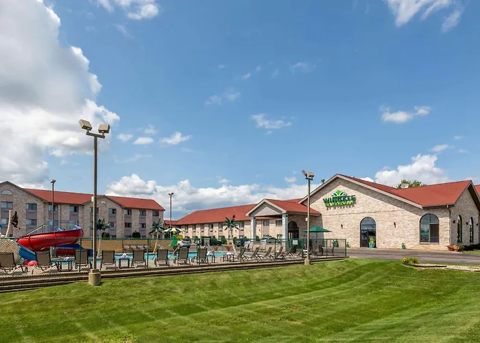 Wingate By Wyndham Wisconsin Dells Waterpark Hotel Lake Delton