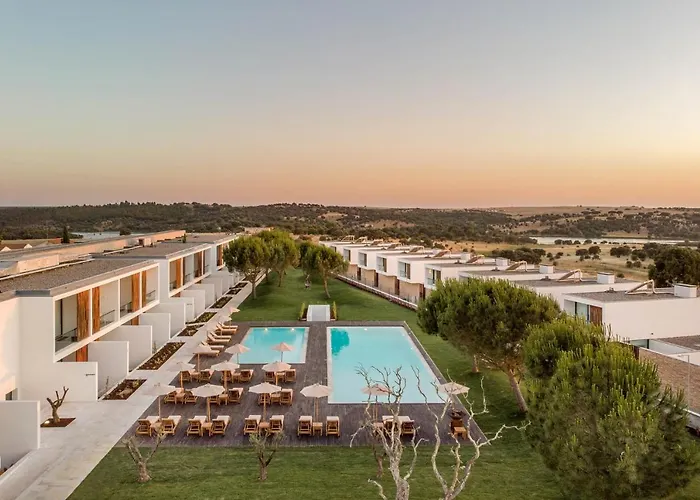 Octant Evora Hotel