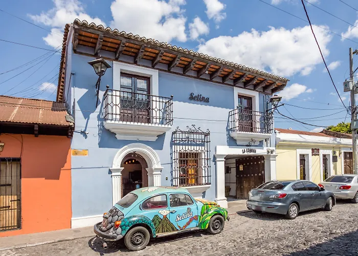 Socialtel Antigua Hotel