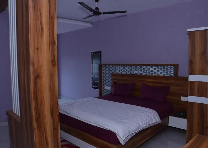 Hotel Blue Bell Raiwala