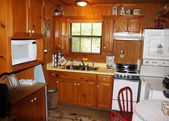 Double U Barr Ranch - Cowboy Cabin Bandera