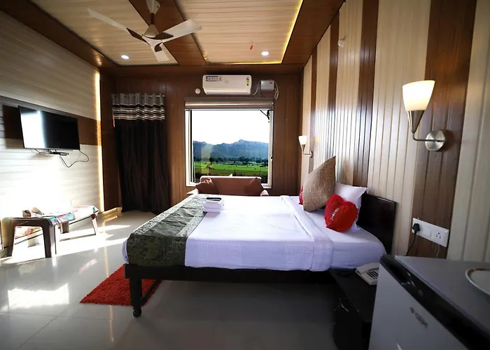 Bundeli Farm Resort & Banquet Orchha
