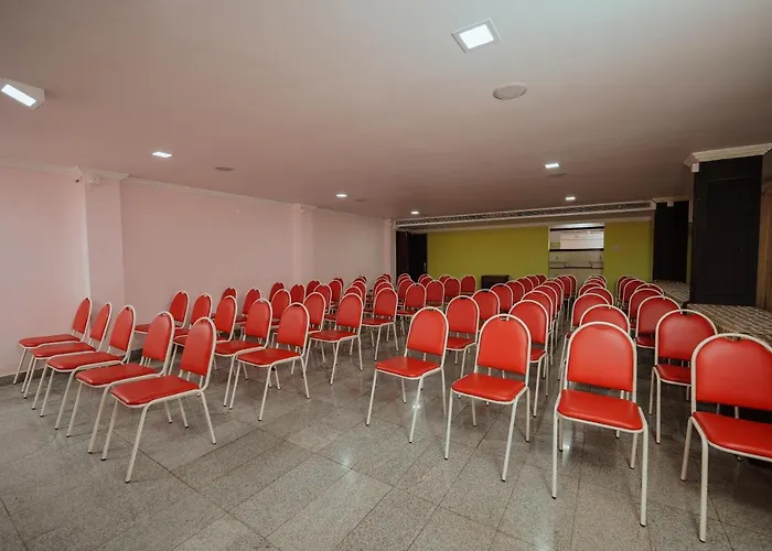 Hotel Oneiro Thrissur