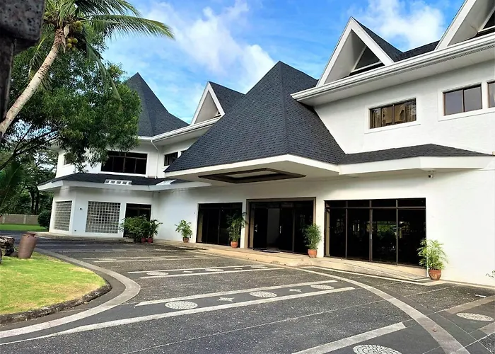 Chateau Bleu Resort Calamba 