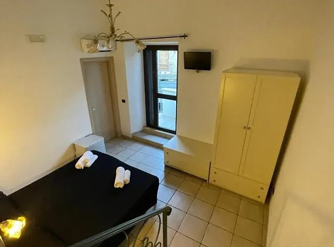 Oz Coastal House Bed & Breakfast Scalea