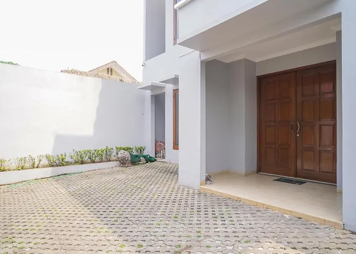 Reddoorz Near Rs Patria Ikkt Hotel Jakarta