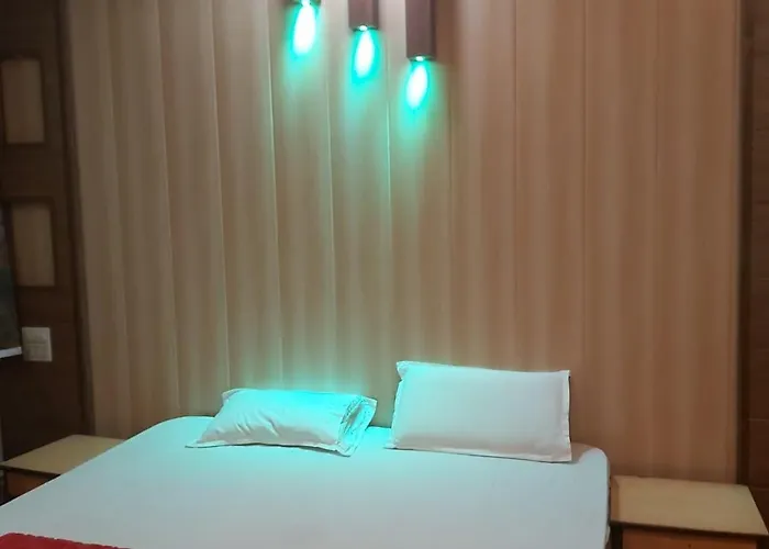 Hotel Vilas, Prayagraj