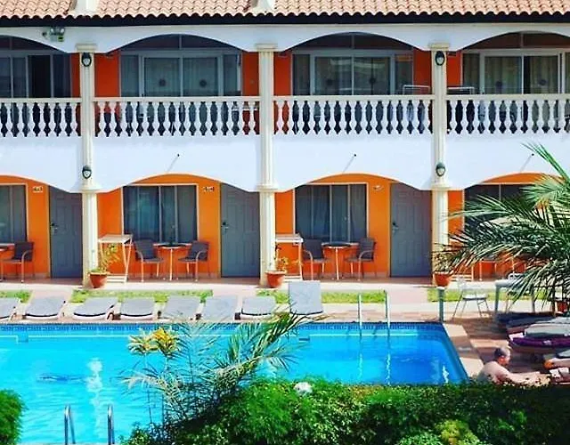 Cape Point Hotel Bakau