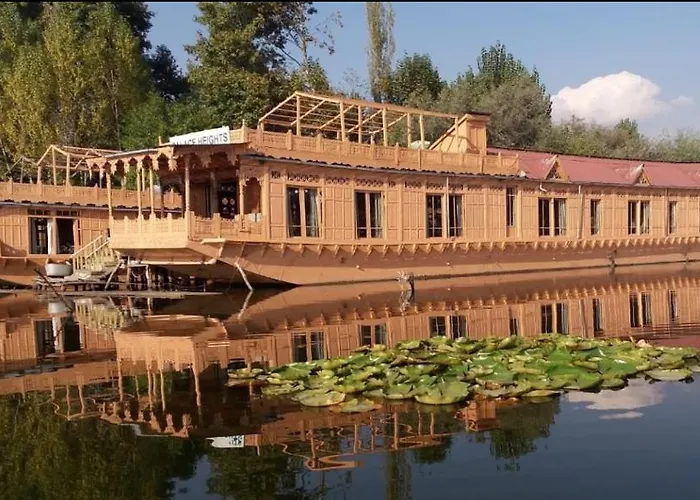 Palace Heights Houseboats Srinagar 