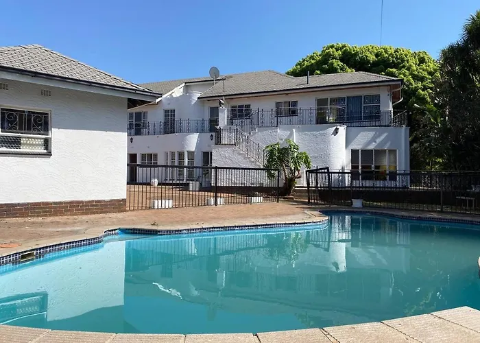 Chic Guest House & Solar System Free From Load Shedding Germiston