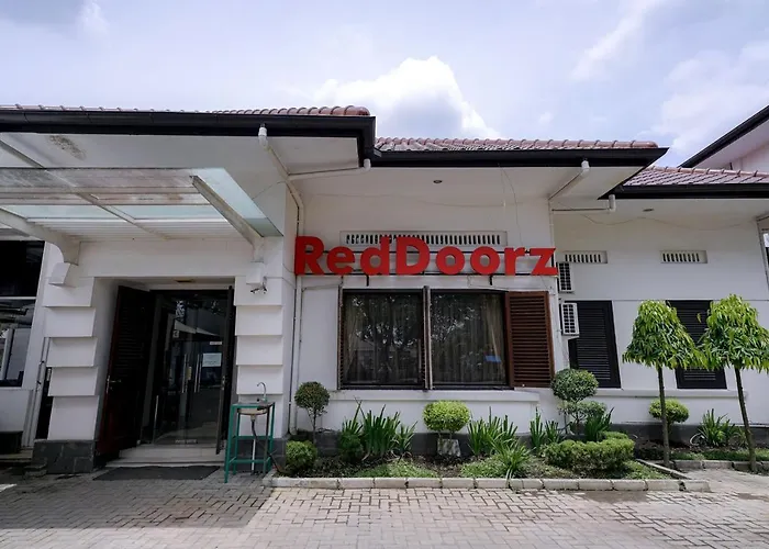 Reddoorz @ Avros Guest House Medan