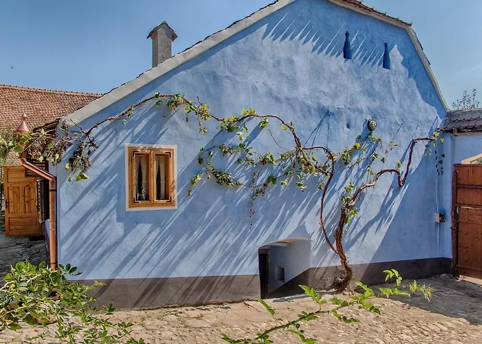 Viscri 32 - White Barn And Blue House Hotel