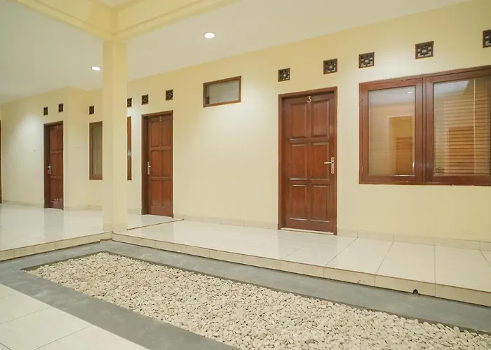 Reddoorz Near Rs Patria Ikkt Hotel Jakarta