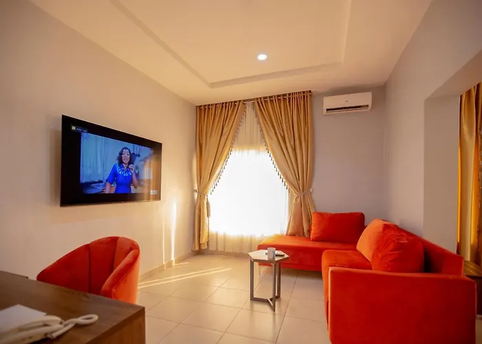 Triple 9 Apartments, Pool & Spa Abuja