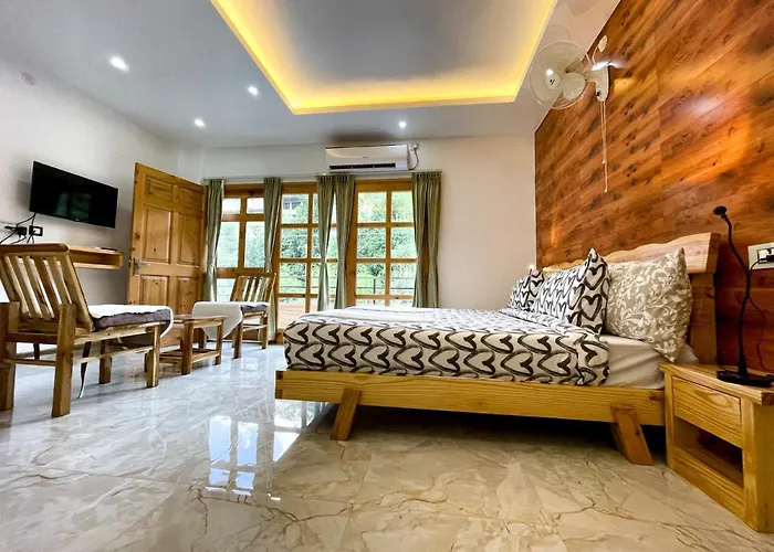 The Wild Yak Hotel Mandi