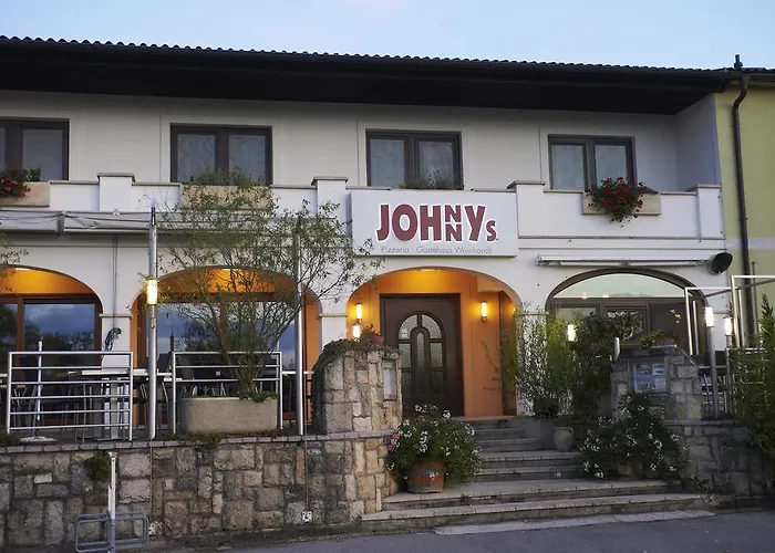 Gästehaus Weinhandl&Johnnys Pizzeria Podersdorf am See