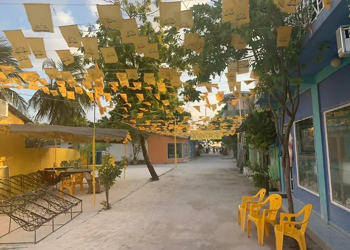 La Isla Tropica Hotel Guraidhoo 
