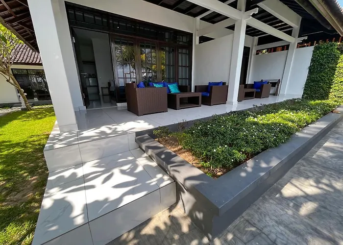 Beach Club Lombok By Bale Solah Senggigi