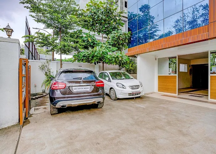 Fabhotel Paradise Inn - Nr Om Hospital Pune