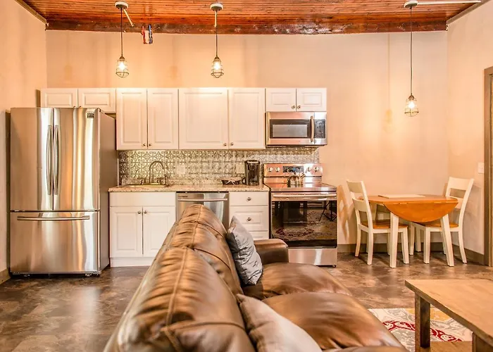 Strictly Moose Luxury Vacation Suites Gorham