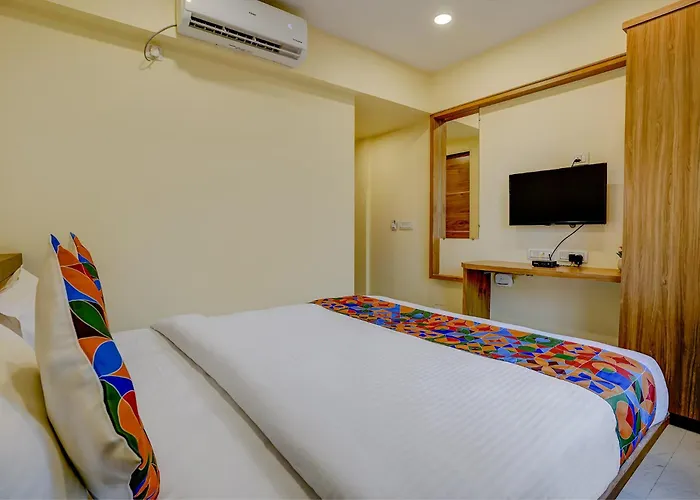 Fabhotel Crystal Homes - Nr Rajaram Bhiku Stadium Pune