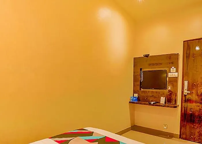 Fabexpress Gateway Inn - 700M From Gateway Of India Mumbai