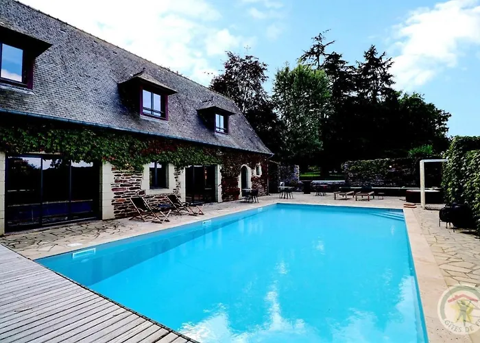 Bed and Breakfast Manoir de la droulinais à Bruz