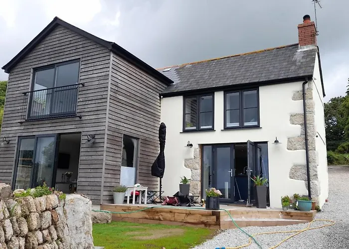 Luxurious Property Set In The Heart Of Cornwall With Breathtaking Views -Rhubarb Cottage Helston