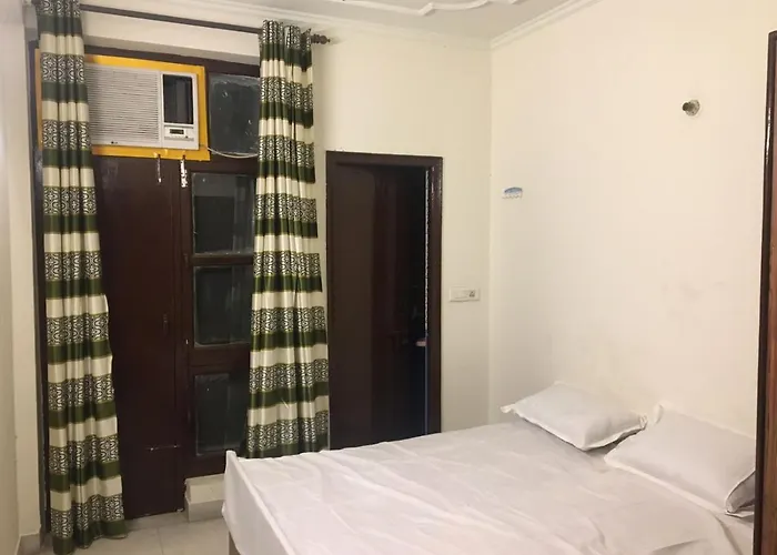 Shubham Hotel By Wb Inn Gurgaon
