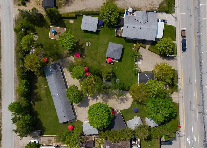 Bel Air Cottages And Motel Sauble Beach