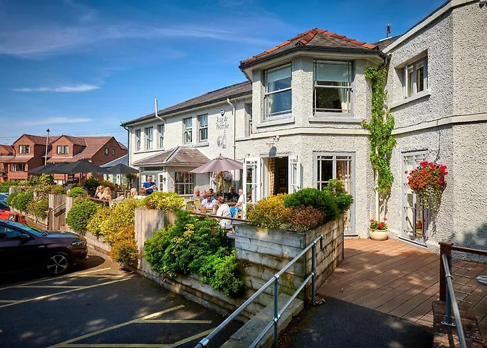 The Jug And Bottle Hotel Heswall