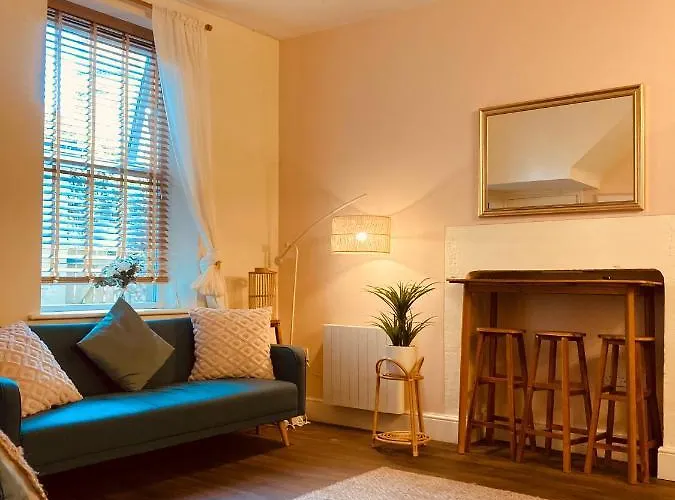 'Bloomfield One' At Stayboom Lancaster