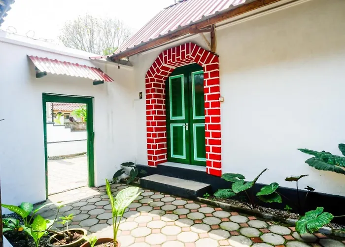 RedDoorz Syariah @ Ndalem Kembang Sore Yogyakarta