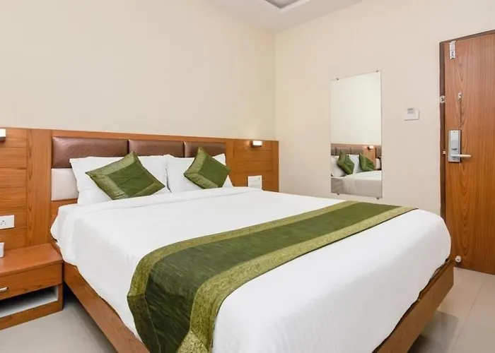 Hotel Volga Plaza Bombay