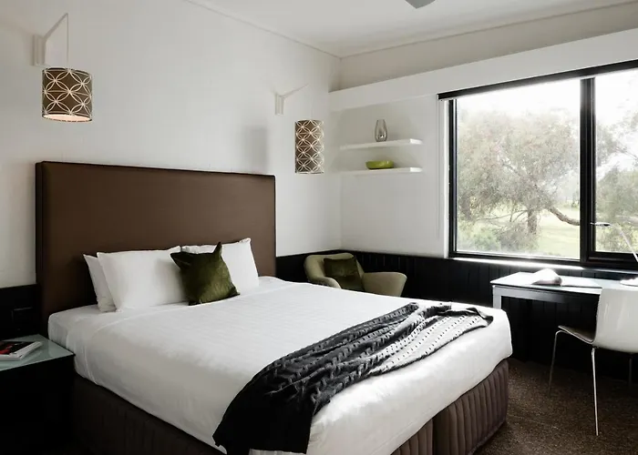 Waurn Ponds Estate Hotel Geelong