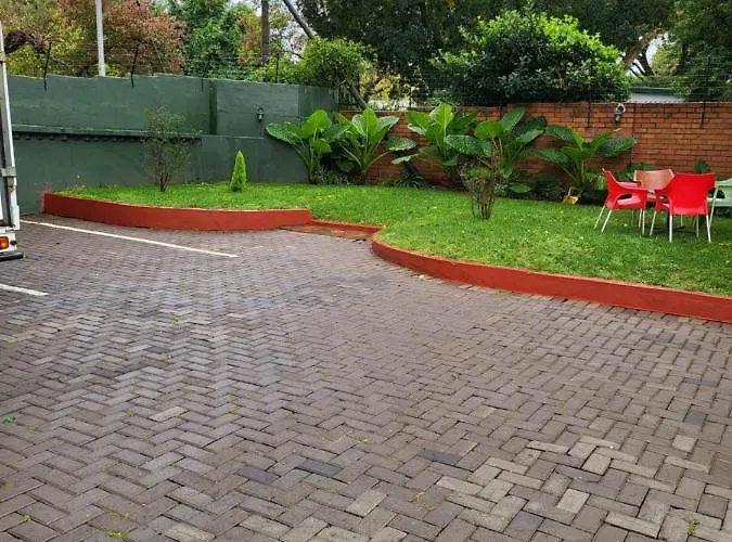 G On M Guest House Pretoria