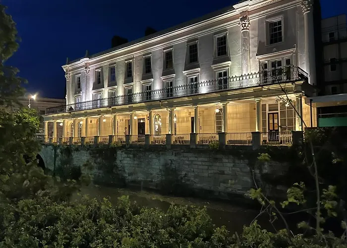 Victoria Colonnade Aparthotel Leamington Spa