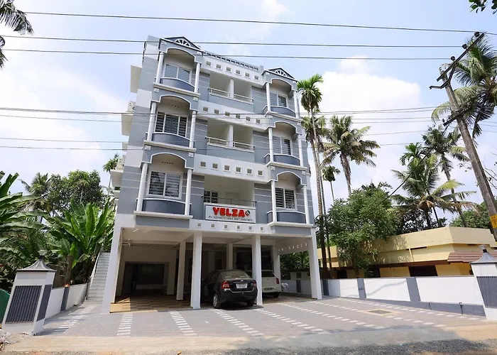 Yelza Hotel And Residence Alwaye