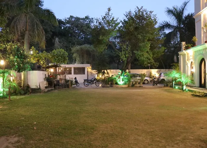 Hotel Pushap Palace Patiala