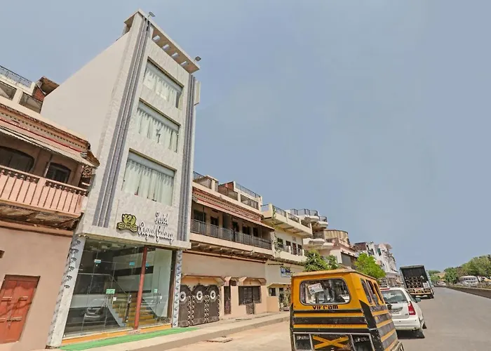 Itsy Hotels Royal Galaxy - 3 Km From Sangam Prayagraj