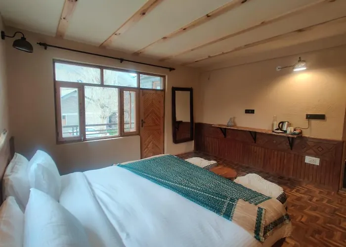 La Hault Hotel Sissu