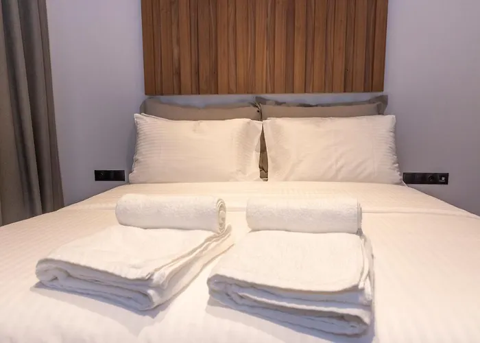 Centrally Elegant Suite By Acropolis Atina