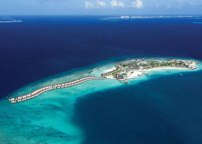 Hotel Oblu Xperience Ailafushi Malé
