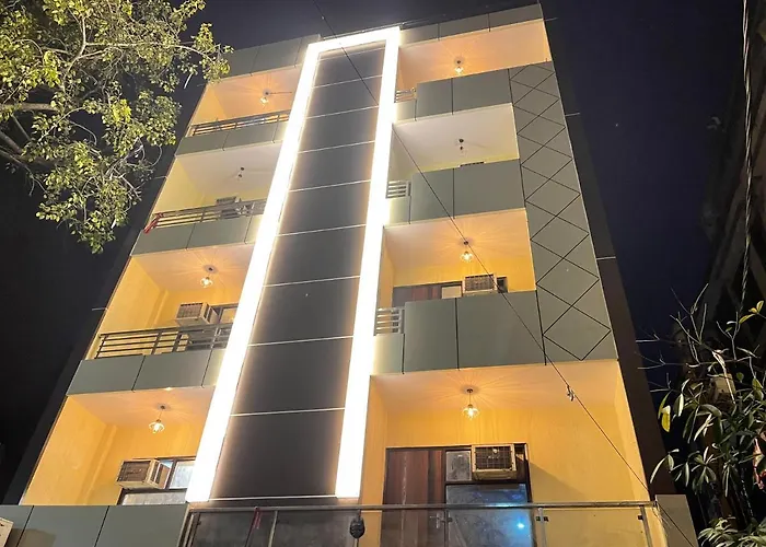 The Twenties Kamla Nagar Hotel New Delhi
